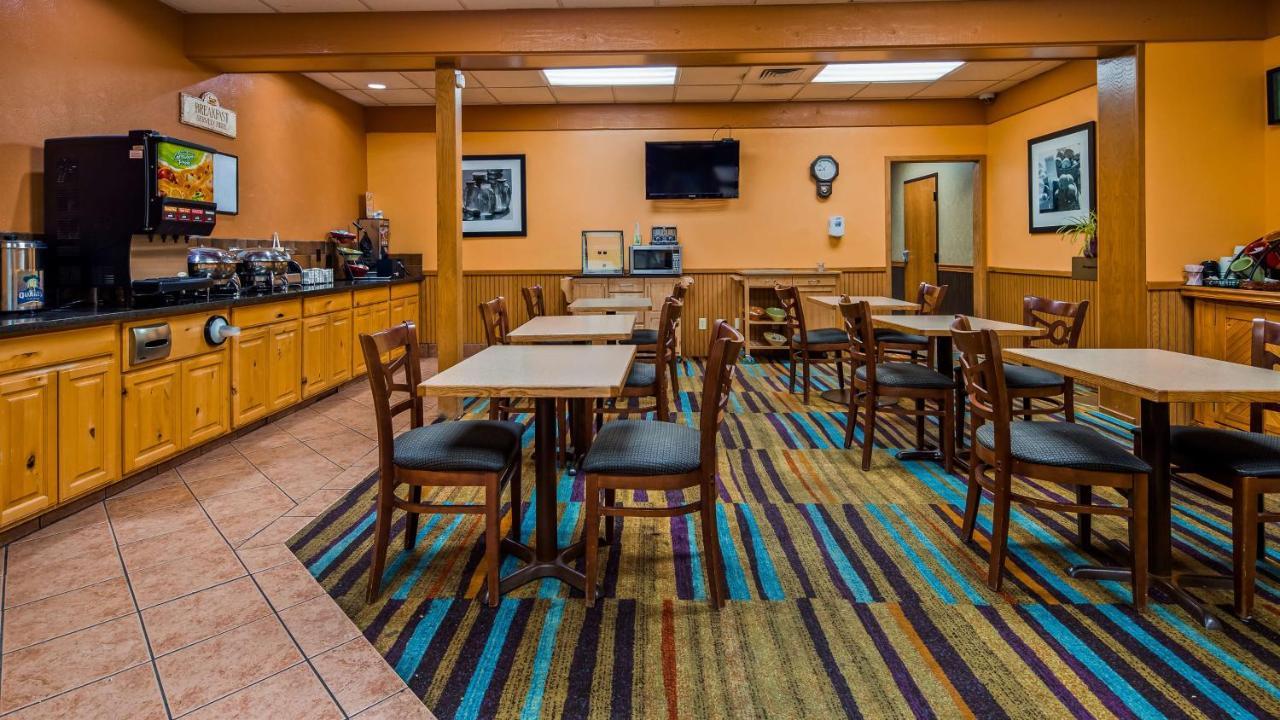Surestay Hotel By Best Western Mcpherson Exterior photo